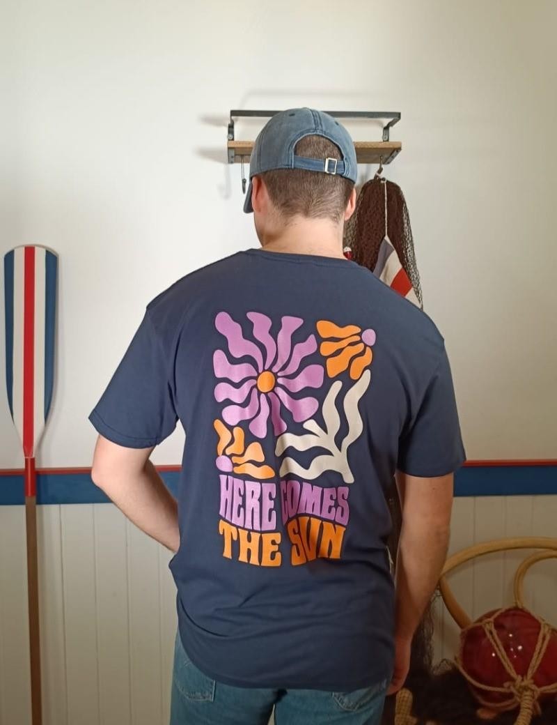 Camiseta here comes the sun azul marino | Sottovento
